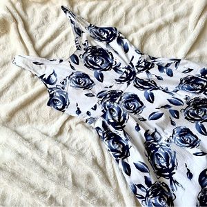 KLARRA Floral Whitw Midi Dress with Pockets medium